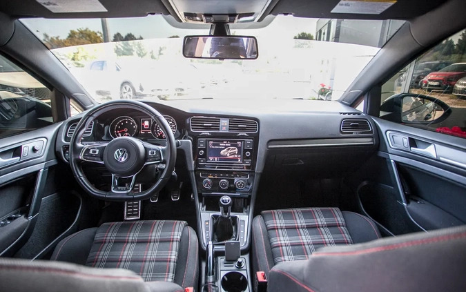 Volkswagen Golf cena 69900 przebieg: 48000, rok produkcji 2018 z Piaseczno małe 191